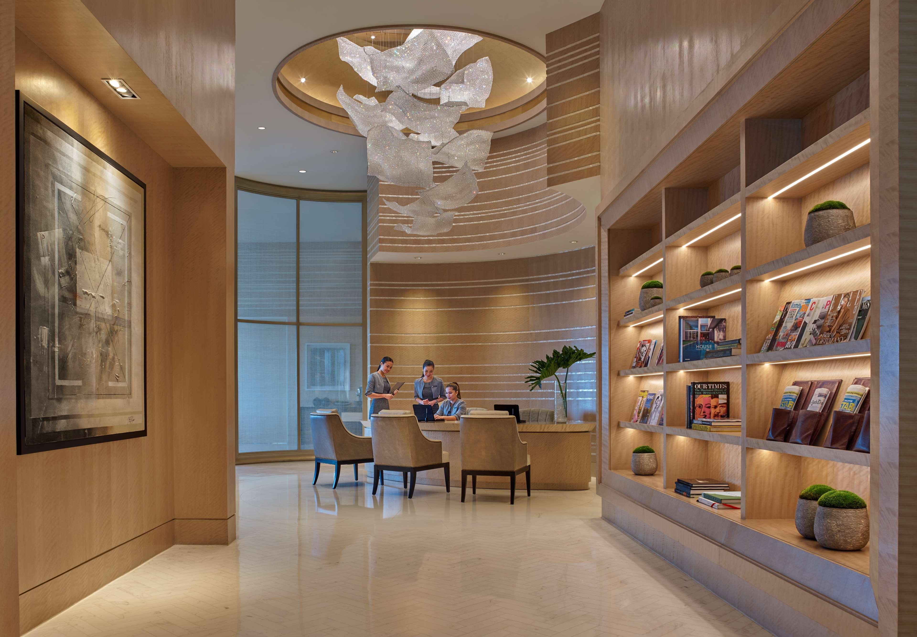 Shangri-La The Fort, Manila Taguig Exterior photo