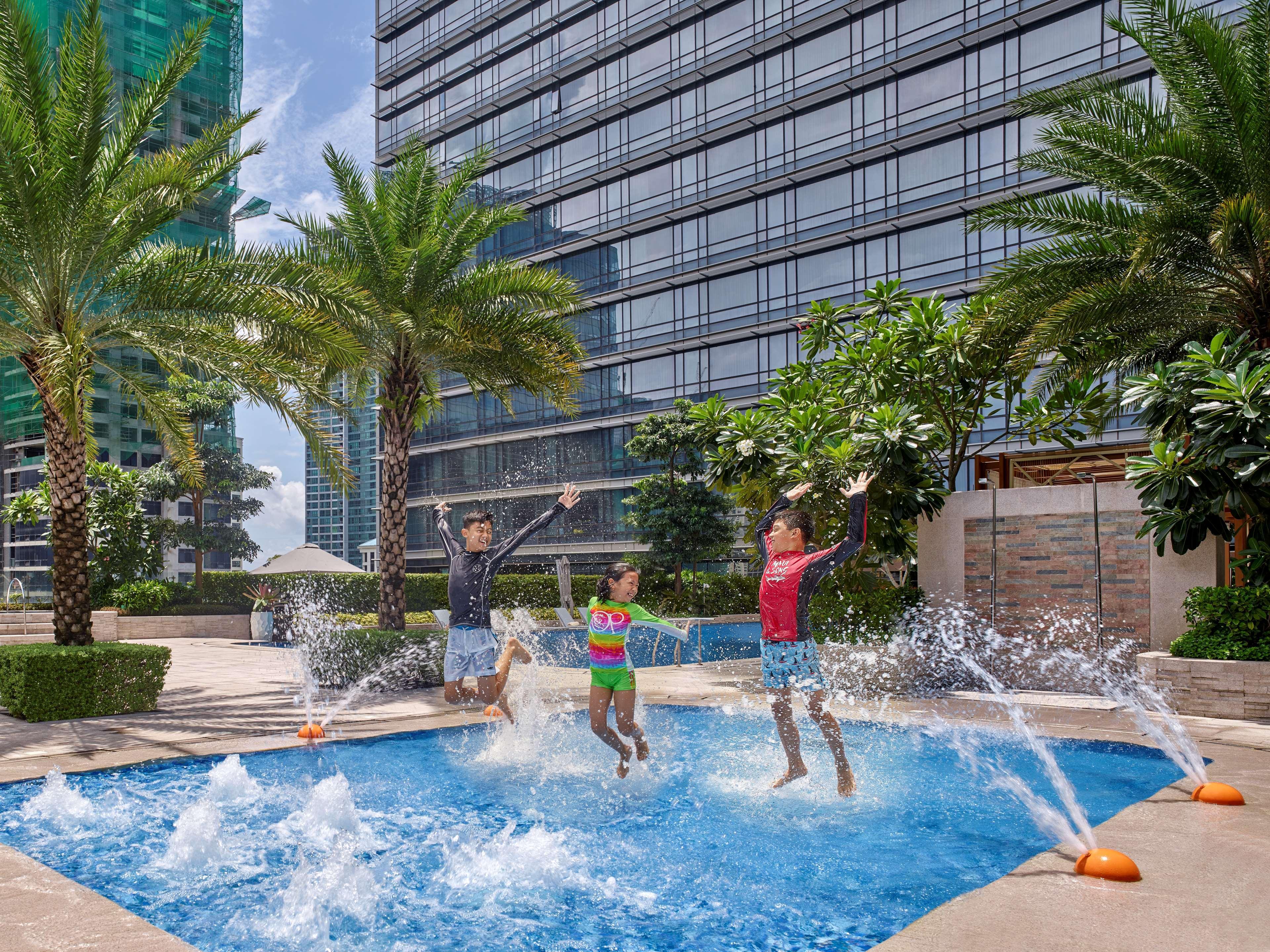 Shangri-La The Fort, Manila Taguig Exterior photo